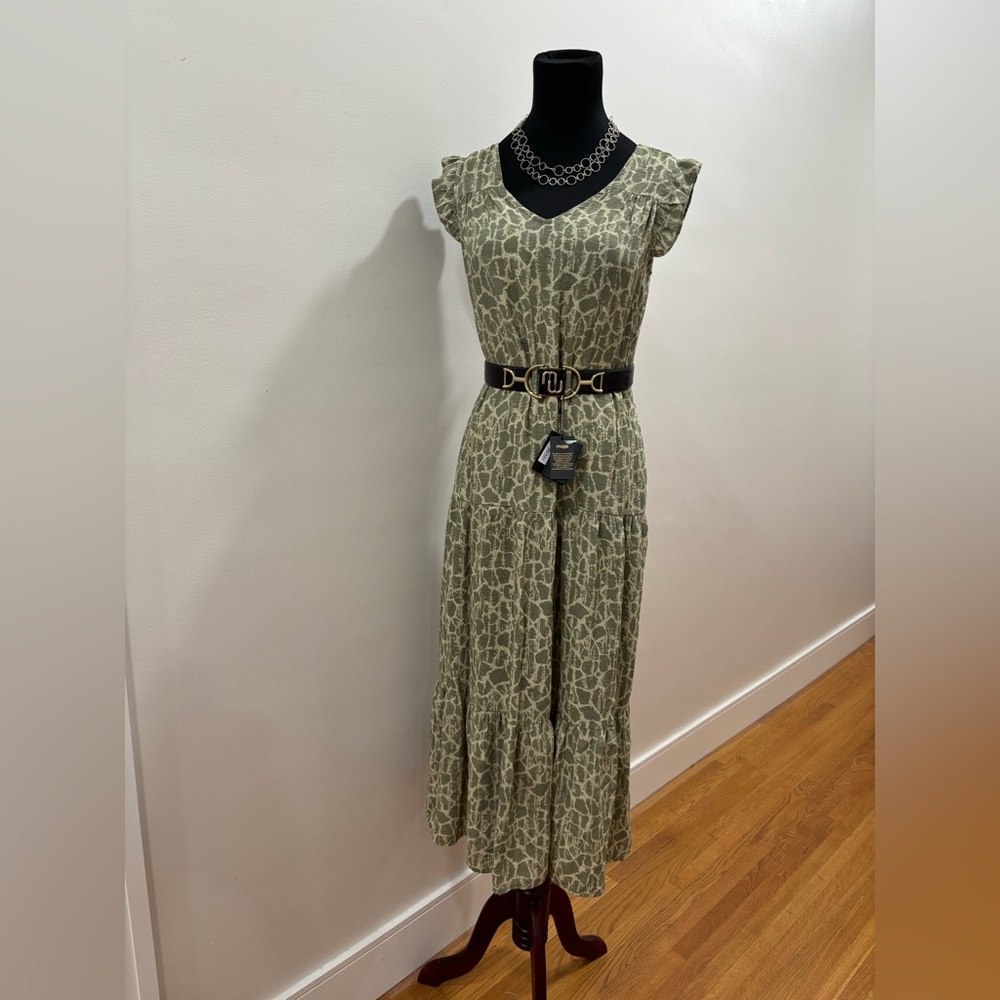 457. Simply Vera Olive Green Giraffe-Print Tiered Midi Dress